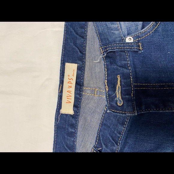 Jeans - Picture 2 of 3